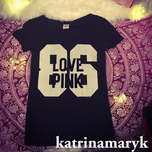 PINK by VS Tee Size: S Condition: Very good 💖